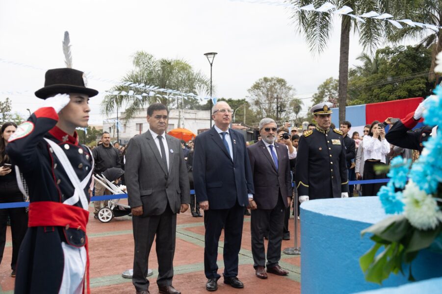 MISIONES CONMEMORÓ EL 216° ANIVERSARIO DE LA REVOLUCIÓN DE MAYO CON UN ...